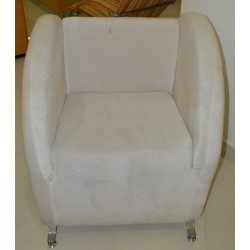 Λευκή πολυθρόνα
